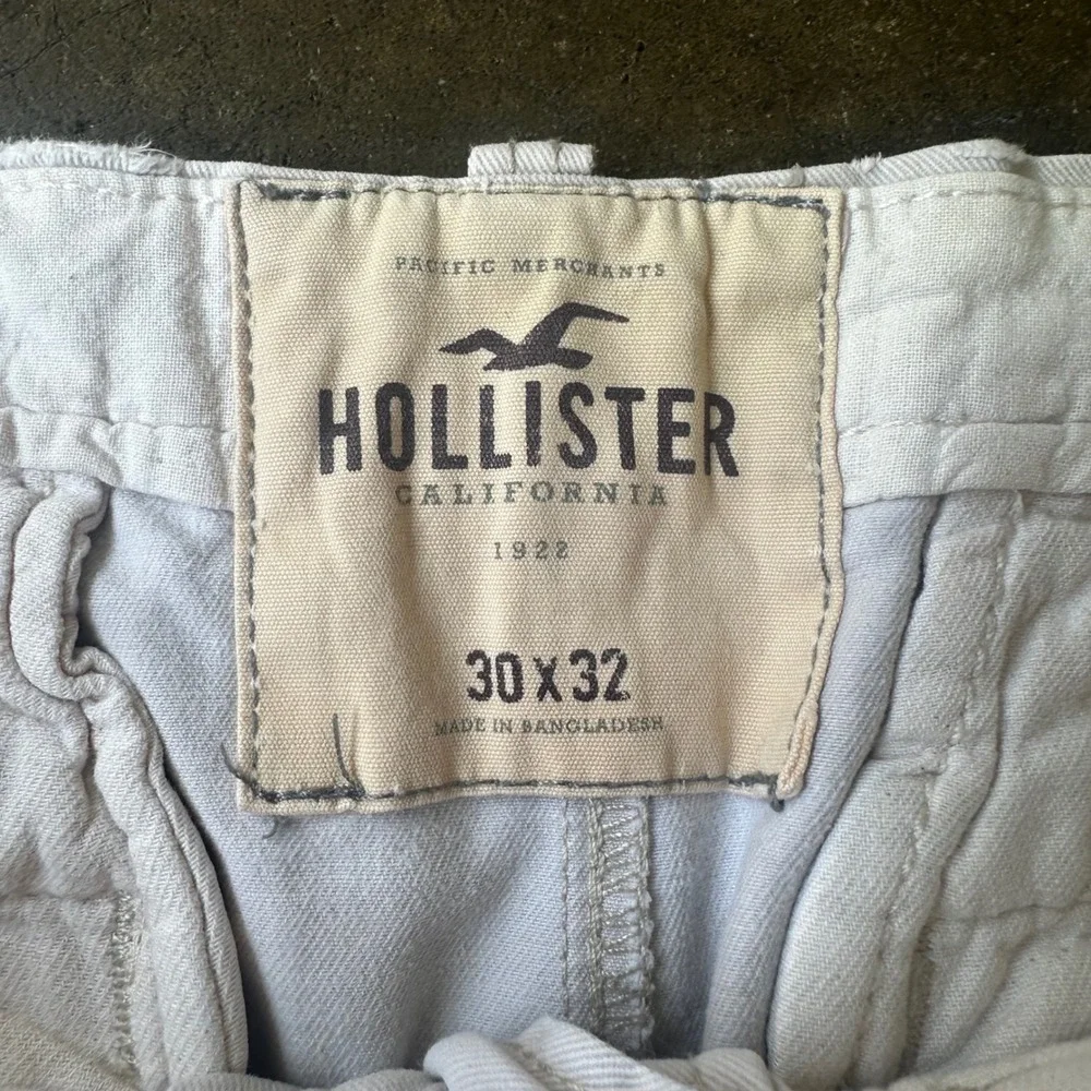Hollister Chino Pants Mens 30x32 Khaki Good Button Fly Straight Leg Cotton